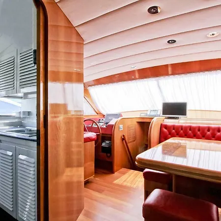 ספינת מלון Diamond